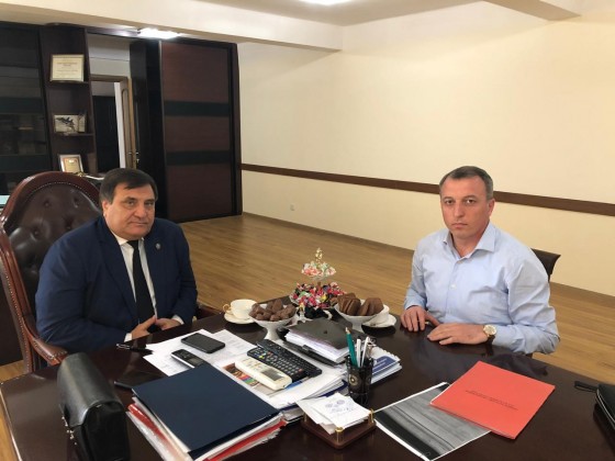 Глава МР "Агульский район" Закир Каидов провел встречу с министром промышленности и энергетики РД