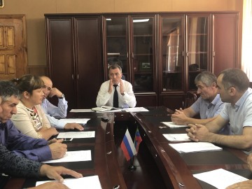 Под руководством главы района Закира Каидова состоялось совещание с главами сельских поселений