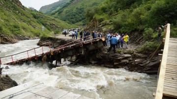 В Агульском районе после стихии восстанавливают мост Тпиг-Рича